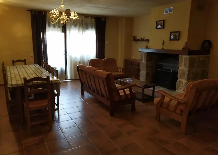 Viv. De Uso Turistico Fuente El Tejo - Casa Ana * 부르고혼도