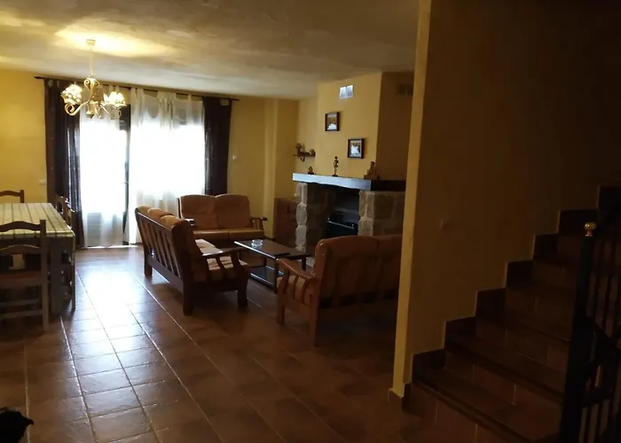 Viv. De Uso Turistico Fuente El Tejo - Casa Ana 부르고혼도